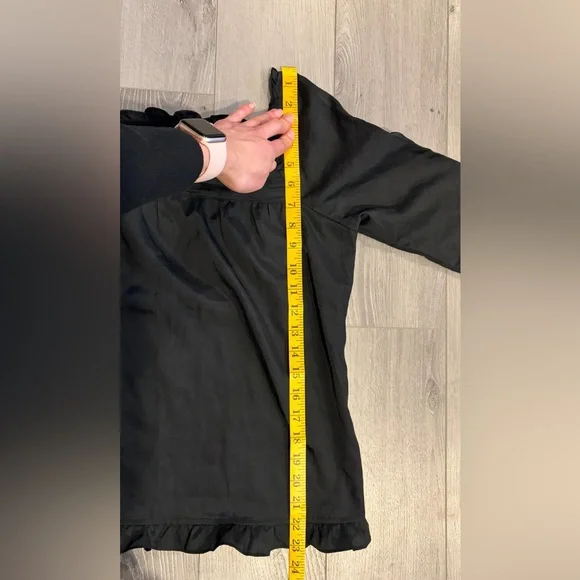 BESS Long Sleeve Ruffle Top size Small - Picture 8 of 8